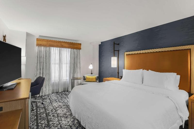 Hampton Inn & Suites Austin-Downtown/Convention Center 4