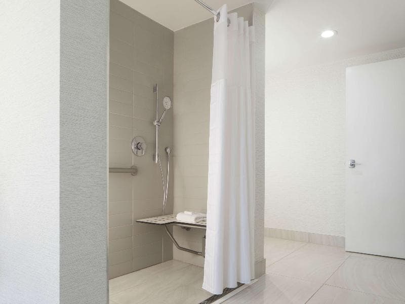 Hilton Garden Inn Austin Downtown/Convention Center 2