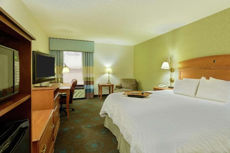 Hampton Inn Mt. Vernon 1
