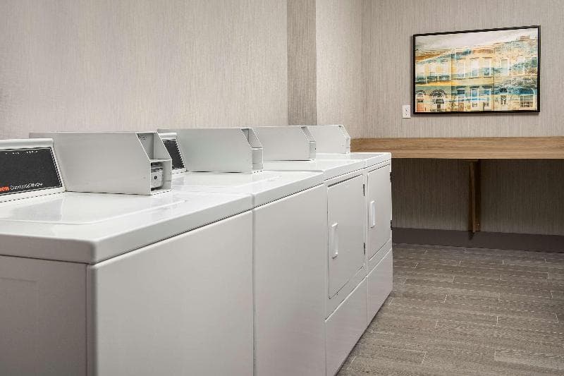 Hampton Inn Baltimore-Downtown-Convention Center 4