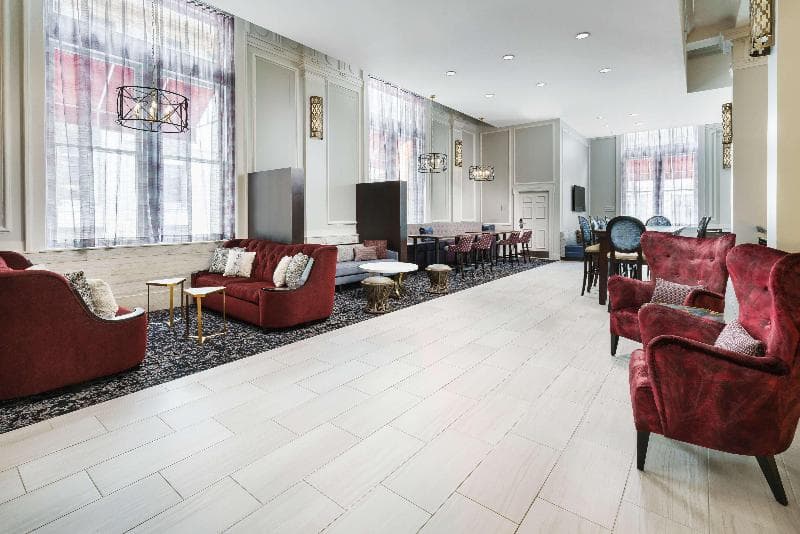 Hampton Inn & Suites Baltimore Inner Harbor 5