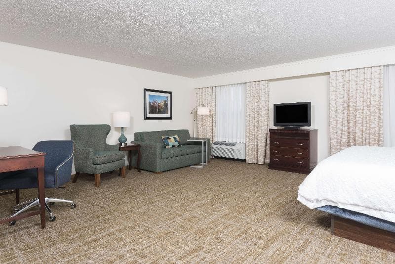 Hampton Inn East Lansing 2