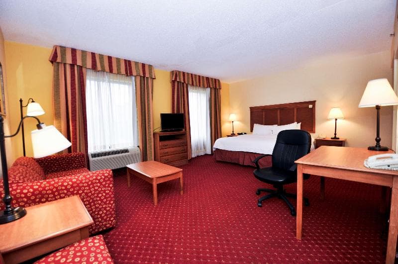 Hampton Inn & Suites Louisville East photo 1