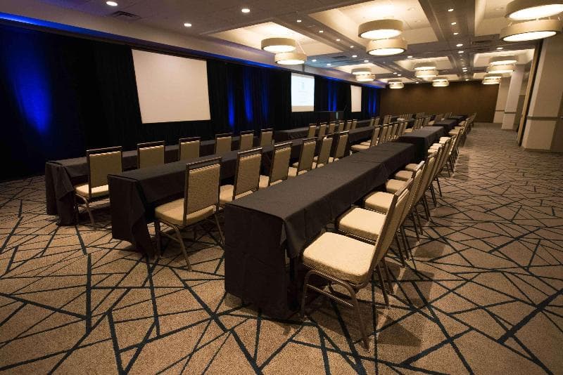 Embassy Suites by Hilton Detroit Livonia Novi 5