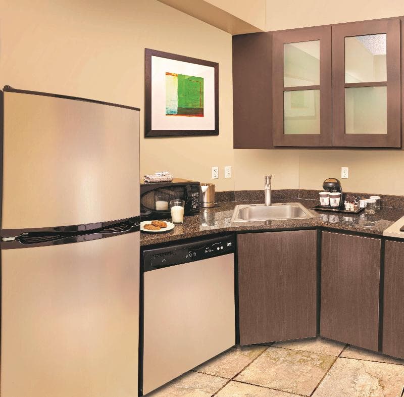 DoubleTree Suites by Hilton Hotel Austin 5