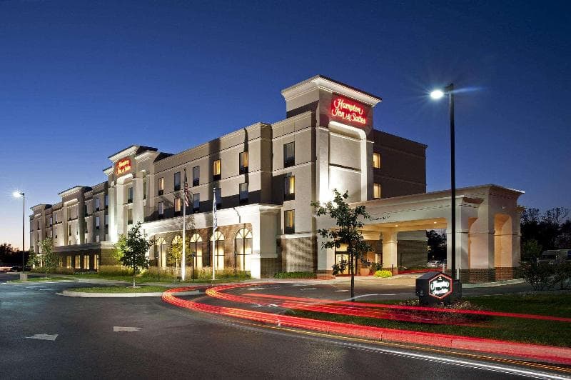 Hampton Inn & Suites Indianapolis-Airport 4