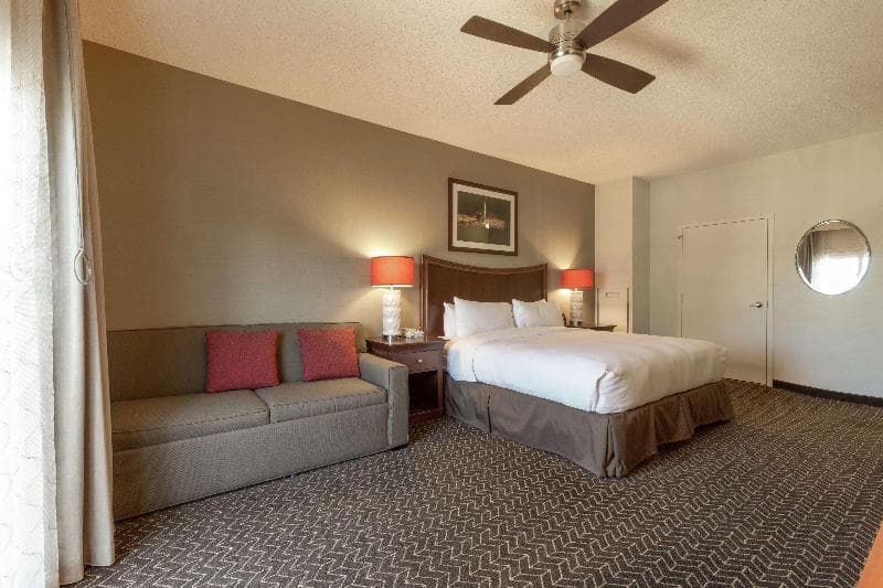 DoubleTree Suites by Hilton Hotel Lexington 5