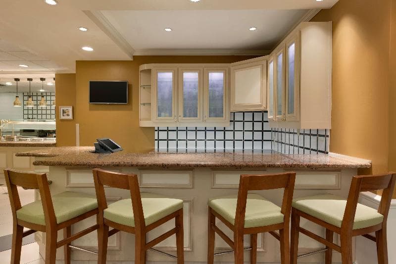 Hilton Garden Inn Fredericksburg 2