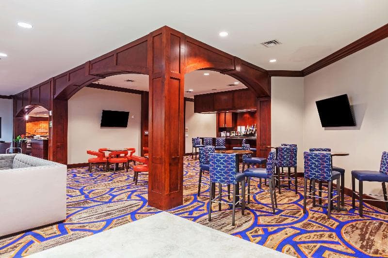 Hilton Waco 4