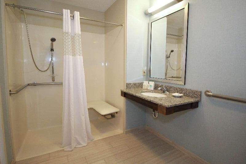 Hampton Inn Sandusky-Central 4