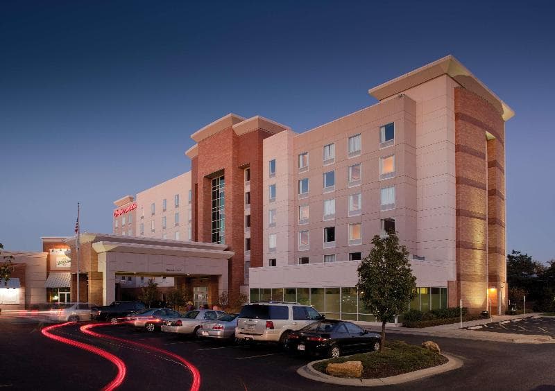 Hampton Inn & Suites St. Louis at Forest Park 2