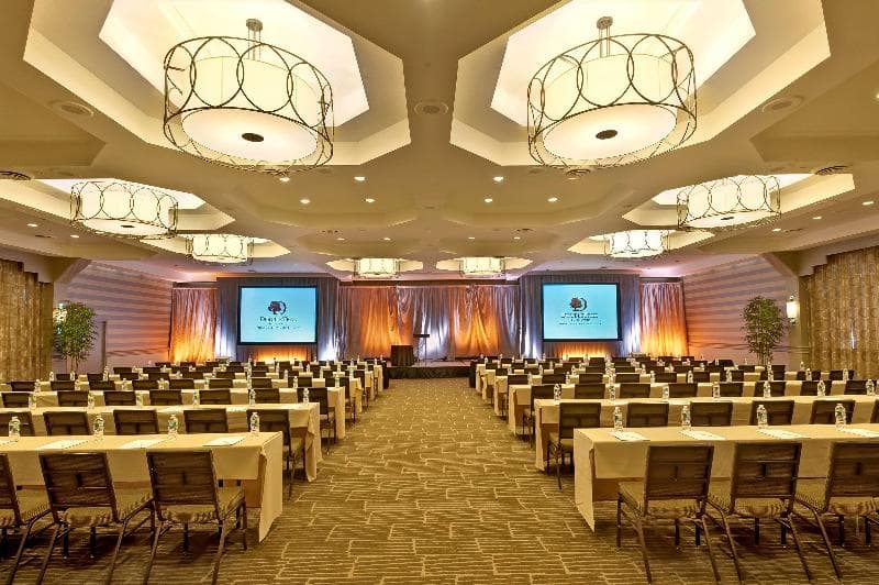 DoubleTree by Hilton Hotel Philadelphia Center City 2