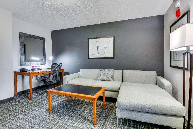 Hilton Garden Inn Louisville Airport 4