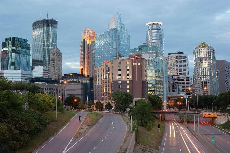Hilton Garden Inn Minneapolis Downtown 1