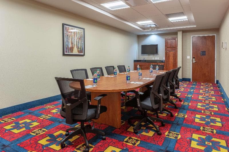 Hampton Inn Jefferson City at Capital Mall photo 1