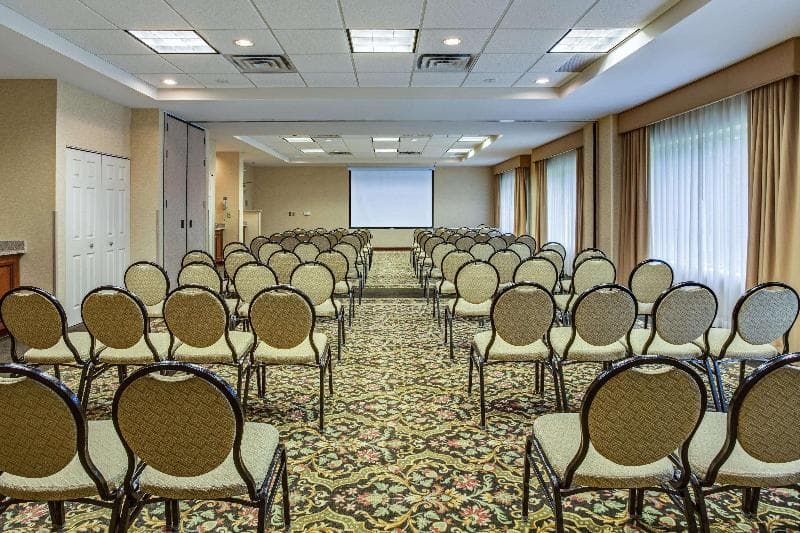 Hilton Garden Inn Cleveland Airport photo 1