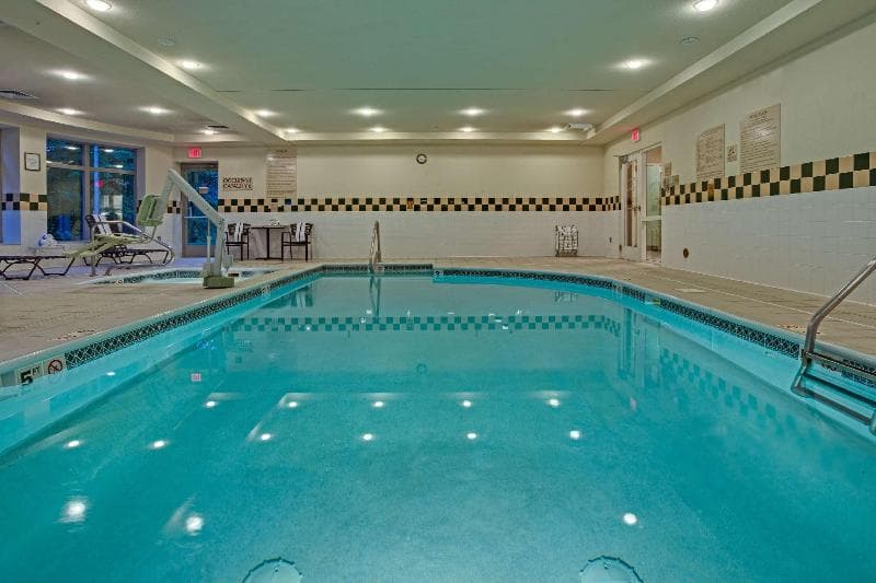 Hilton Garden Inn Cleveland Airport 5