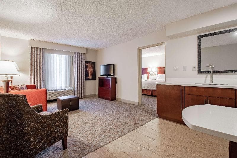 Hampton Inn & Suites Williamsburg-Richmond Rd. 2