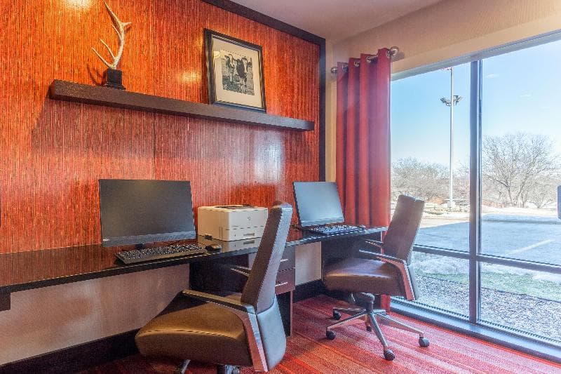Hampton Inn Madison East Towne Mall Area photo 1