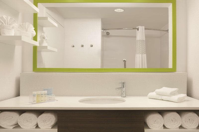 Hampton Inn Houston-Brookhollow photo 1