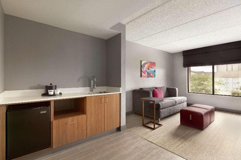 Hampton Inn Houston-Brookhollow 5
