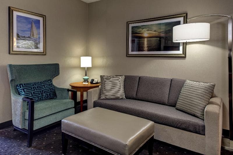 Embassy Suites by Hilton Williamsburg 3