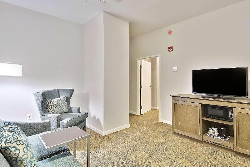 Hampton Inn Alexandria-Old Town/King St. Metro 2