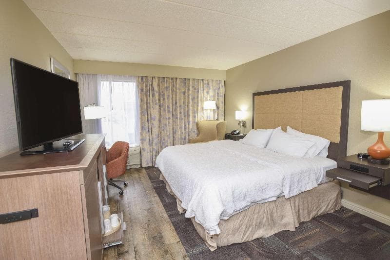 Hampton Inn Cincinnati-Eastgate 2