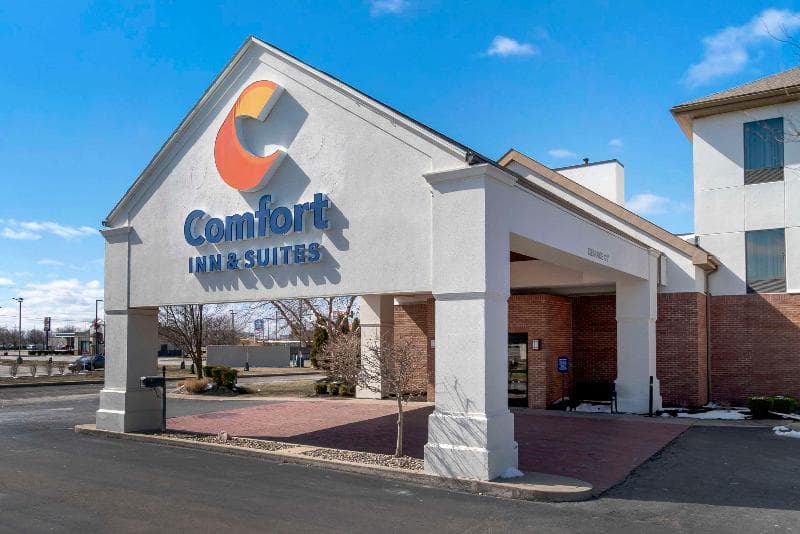 Comfort Inn & Suites Toledo 3