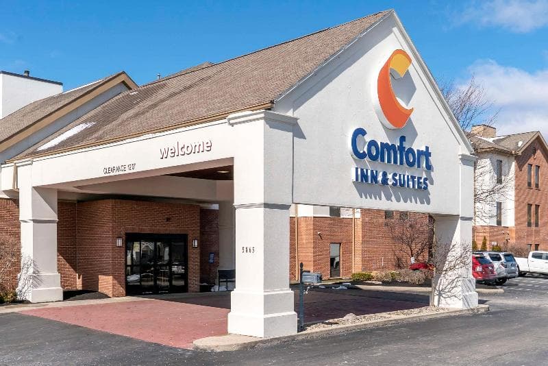 Comfort Inn & Suites Toledo 5