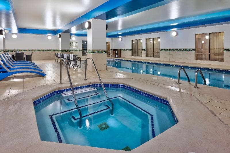 Hampton Inn and Suites Flint/Grand Blanc 3