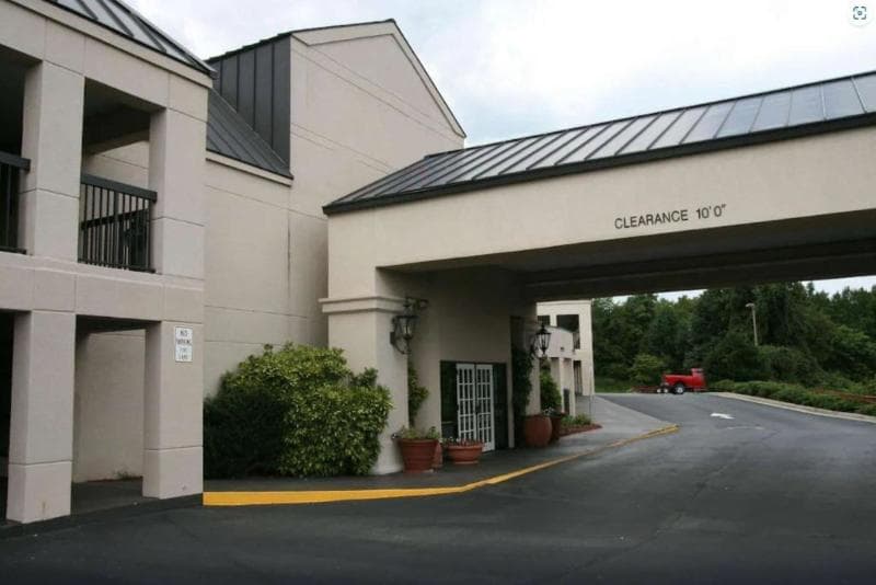 Travelodge by Wyndham Roanoke photo 1