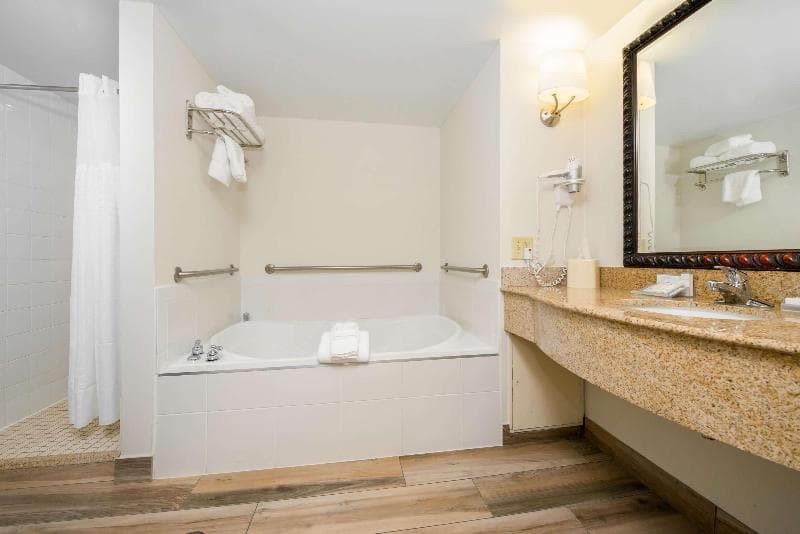 Hilton Garden Inn Charlottesville 5