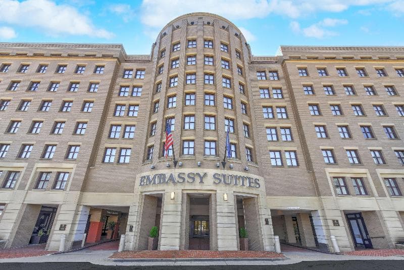 Embassy Suites by Hilton Alexandria Old Town 2