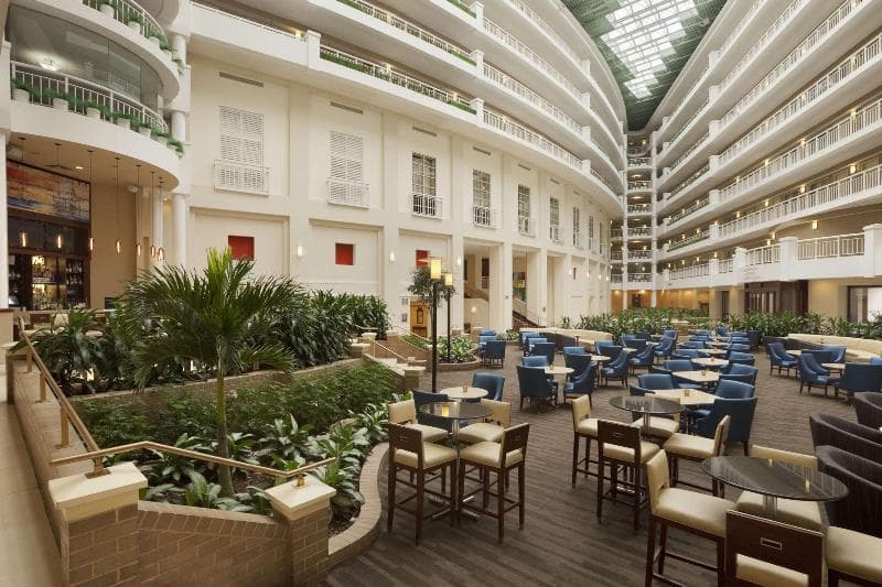 Embassy Suites by Hilton Alexandria Old Town 3