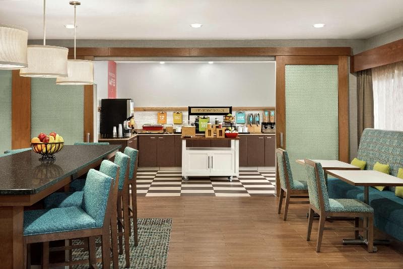 Hampton Inn Houston Hobby Airport 2