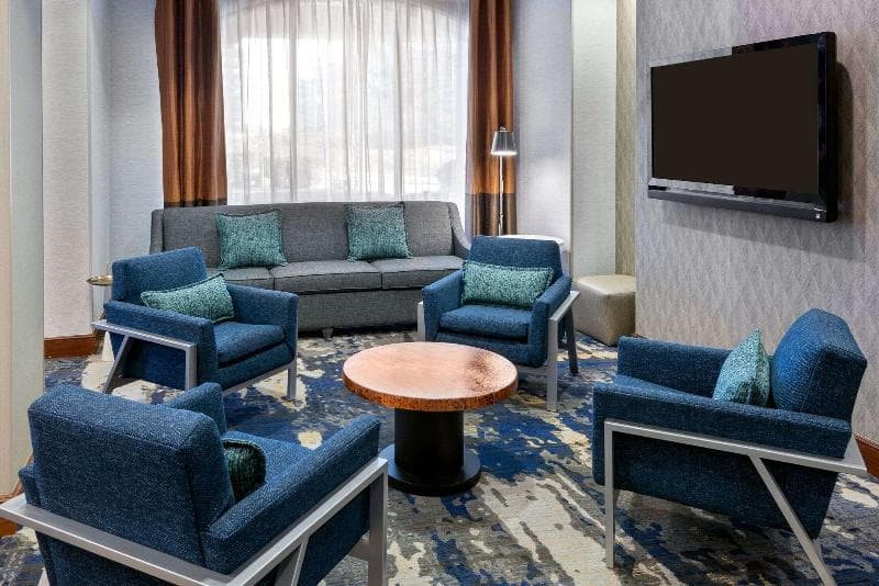 Hampton Inn & Suites Kansas City-Country Club Plaza 3