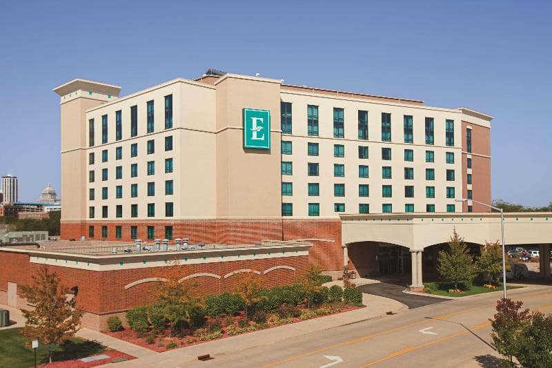Embassy Suites by Hilton East Peoria Riverfront Hotel & Conf 5