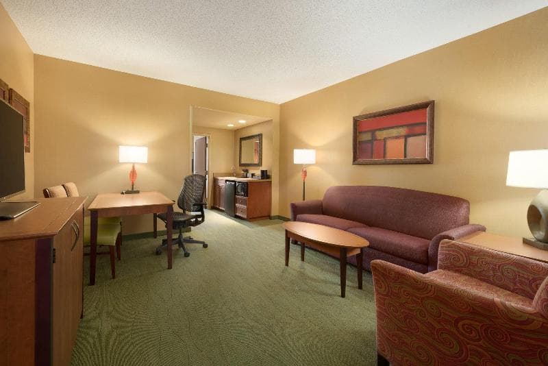 Embassy Suites by Hilton East Peoria Riverfront Hotel & Conf 2