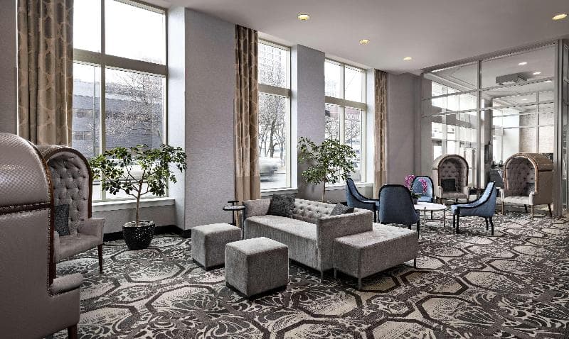 DoubleTree Suites by Hilton Hotel Detroit Downtown - Fort 4