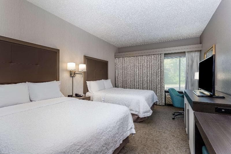 Hampton Inn Milwaukee - Airport 3