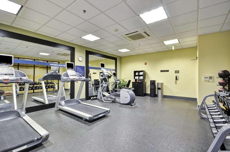 Hampton Inn & Suites North Charleston-University Blvd 4