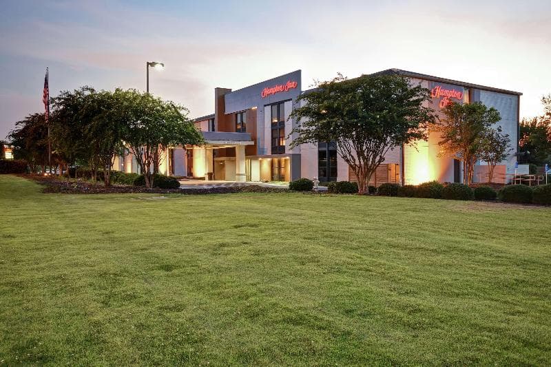 Hampton Inn Auburn 3