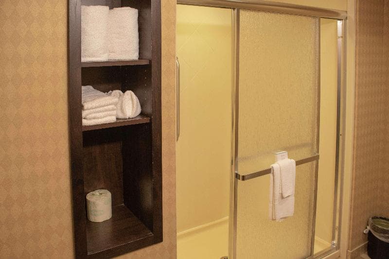 Hampton Inn & Suites-Knoxville/North I-75 2