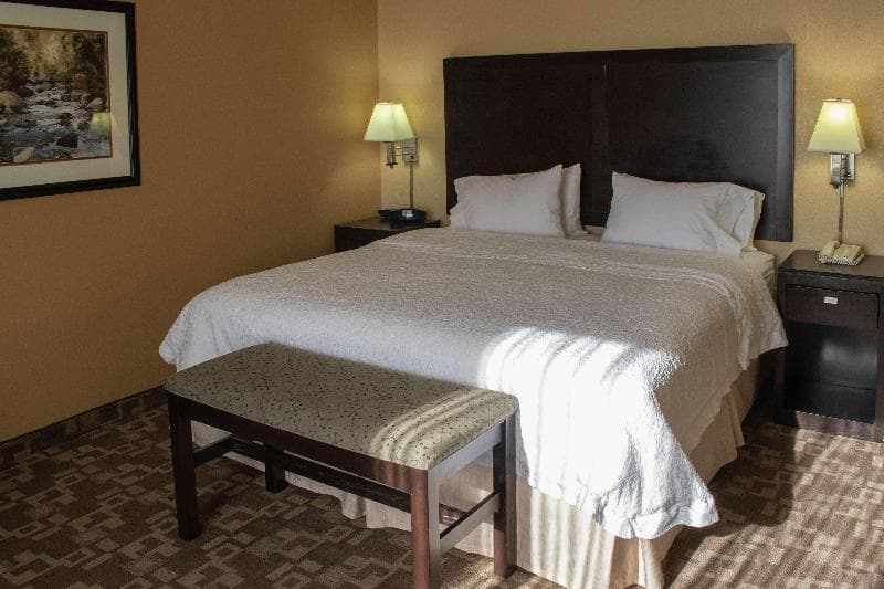 Hampton Inn & Suites-Knoxville/North I-75 4