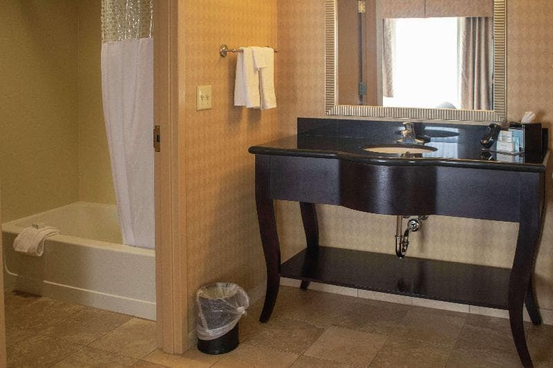 Hampton Inn & Suites-Knoxville/North I-75 5