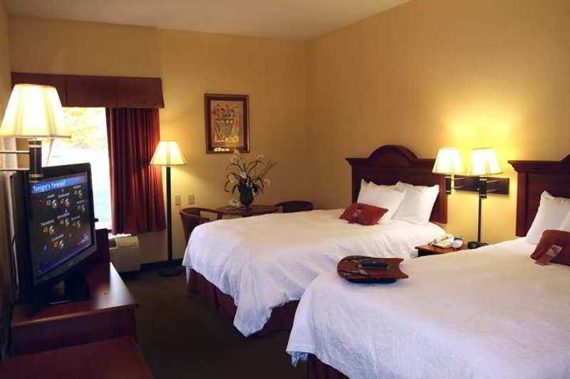 Hamilton Inn Bessemer 2