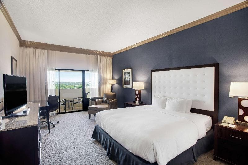 DoubleTree by Hilton Hotel Little Rock 4