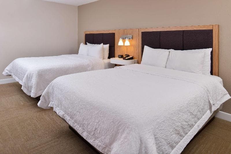 Hampton Inn Greensboro-East 4
