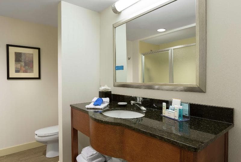 Hampton Inn Charlotte-Belmont @ Montcross 5